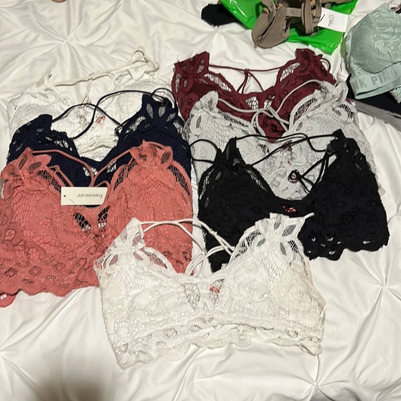 Bralettes - Picture 1 of 4